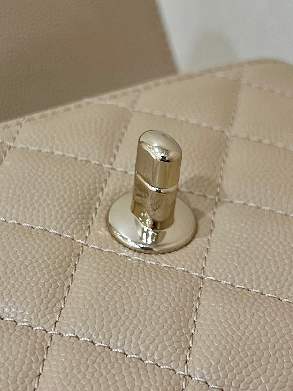CHANEL 24K Coco Hanle Nano 18cm Beige Grained Calfskin Gold Hardware