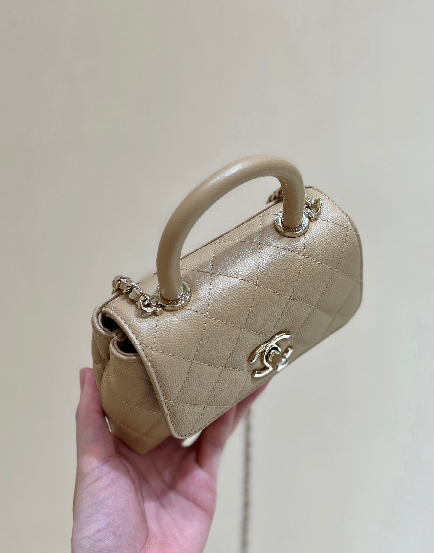 CHANEL 24K Coco Hanle Nano 18cm Beige Grained Calfskin Gold Hardware