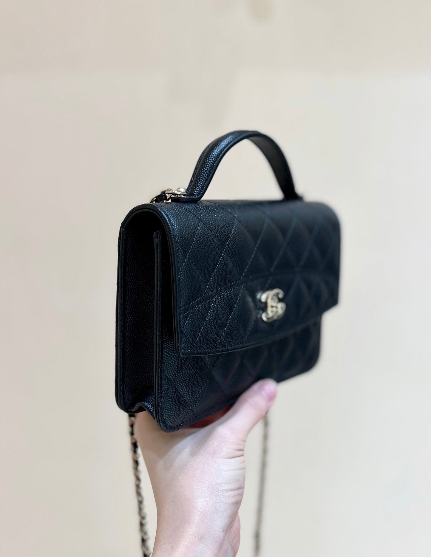CHANEL 25C Mini Woc 18cm Black Grained Calfskin Gold Hardware