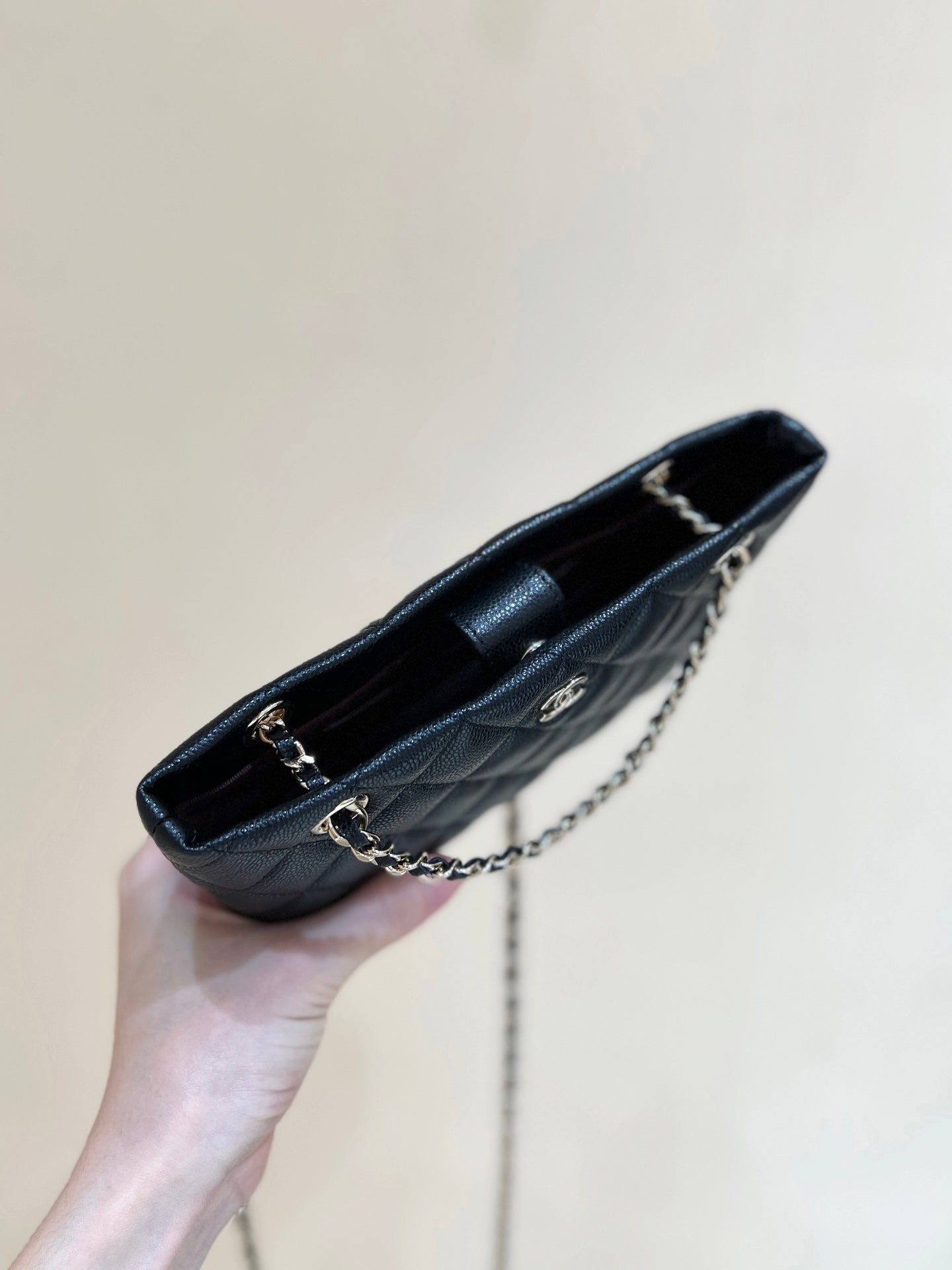 CHANEL 25C Small Tote 17cm Black Grained Calfskin