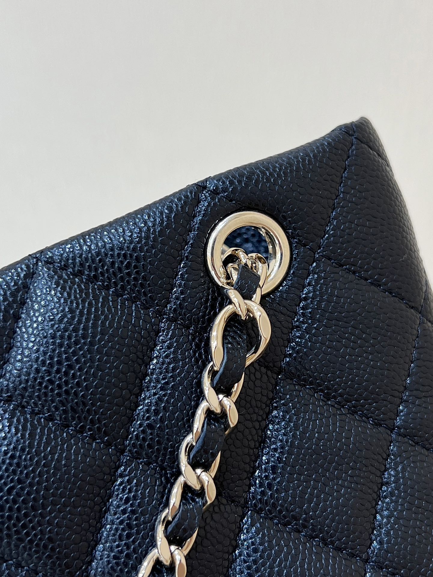 CHANEL 25C Small Tote 17cm Black Grained Calfskin