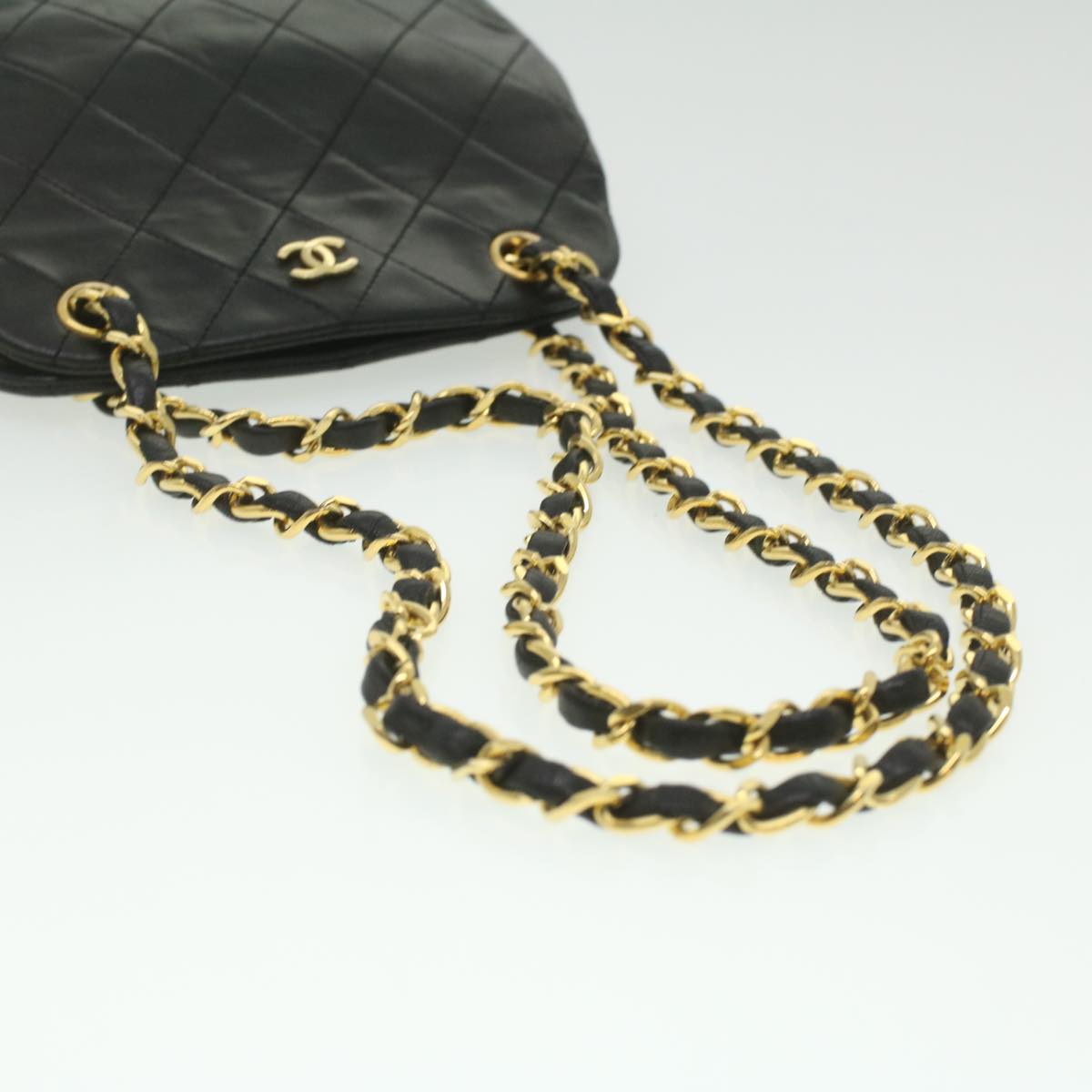 CHANEL Matelasse Clasp Chain Shoulder Bag Lamb Skin Black CC kk164
