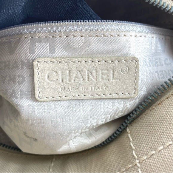 CHANEL vintage beige handbag