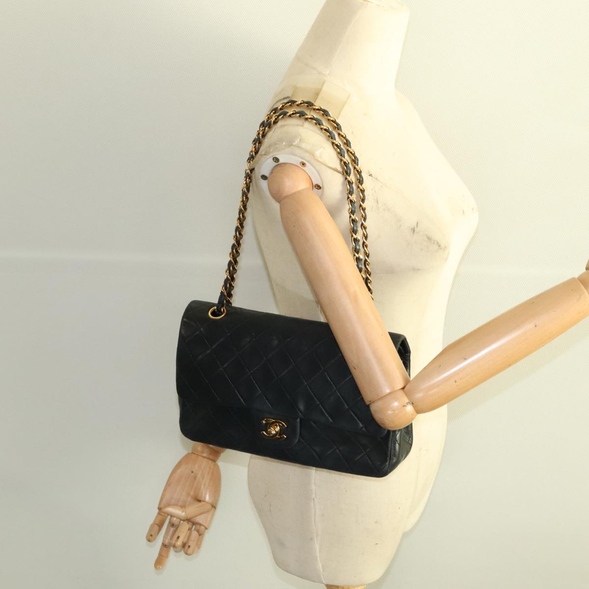 CHANEL Chain Matelasse 25 Shoulder Bag Lamb Skin Black Gold CC PP032A