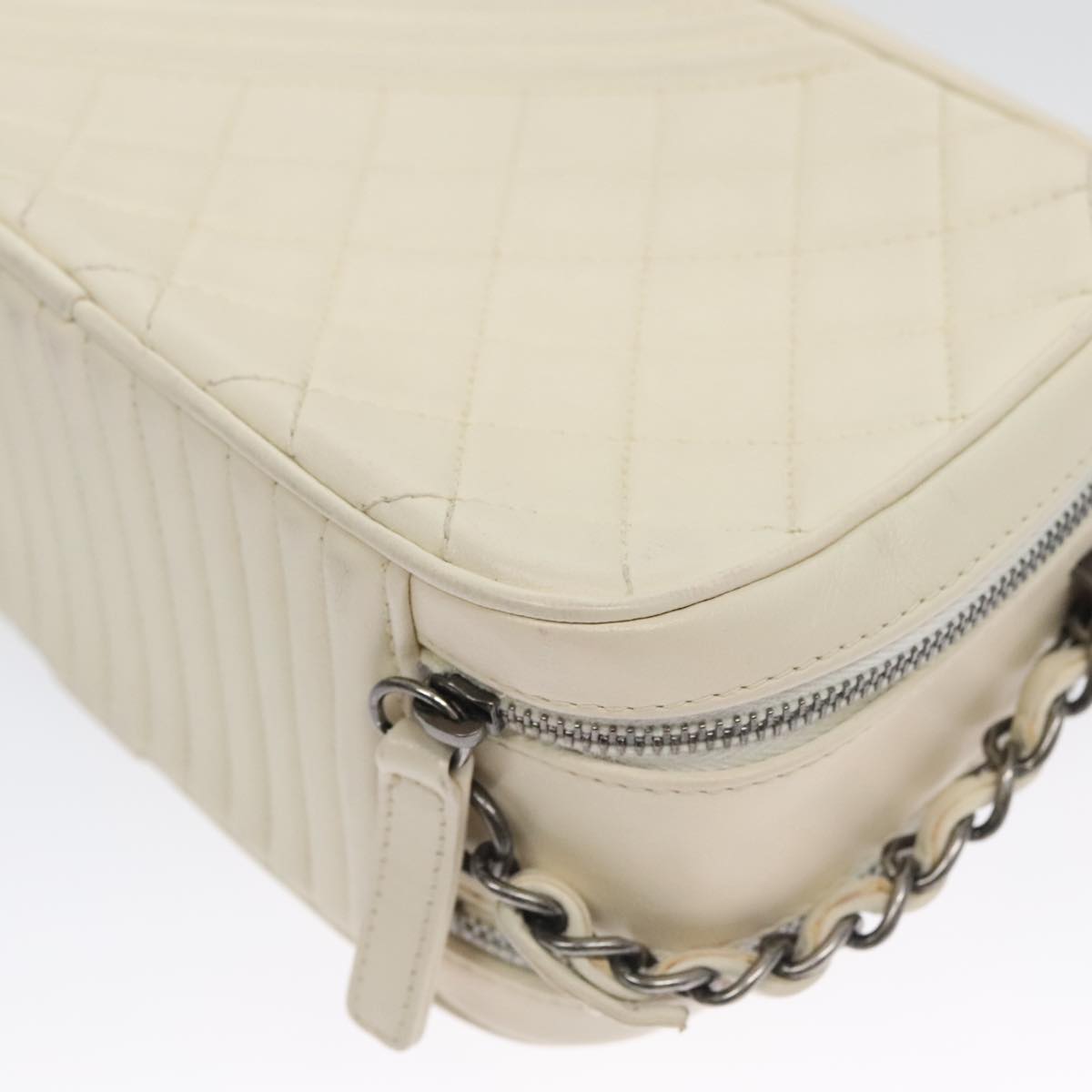 CHANEL Matelasse Chain Shoulder Bag Lamb Skin White CC PP060