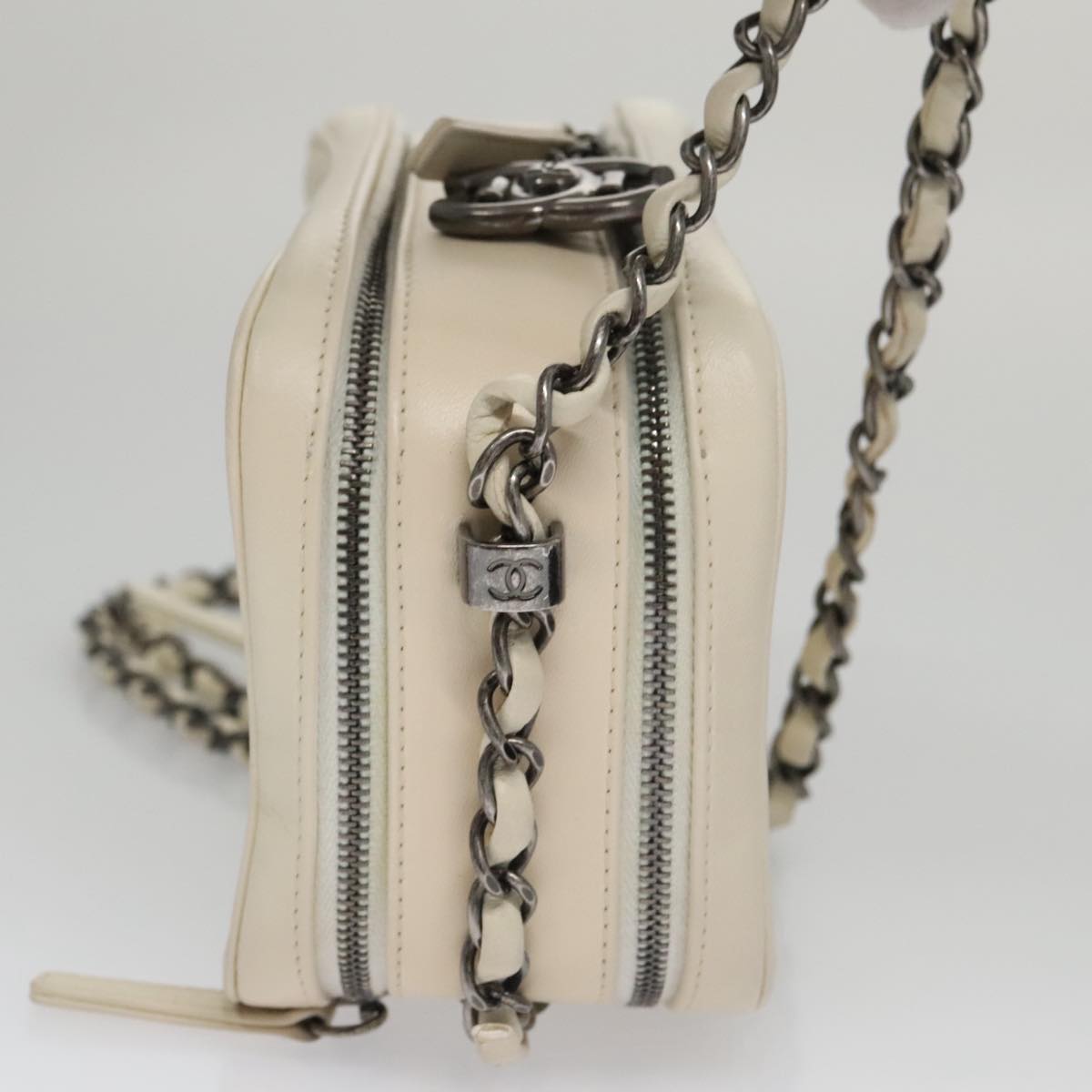 CHANEL Matelasse Chain Shoulder Bag Lamb Skin White CC PP060