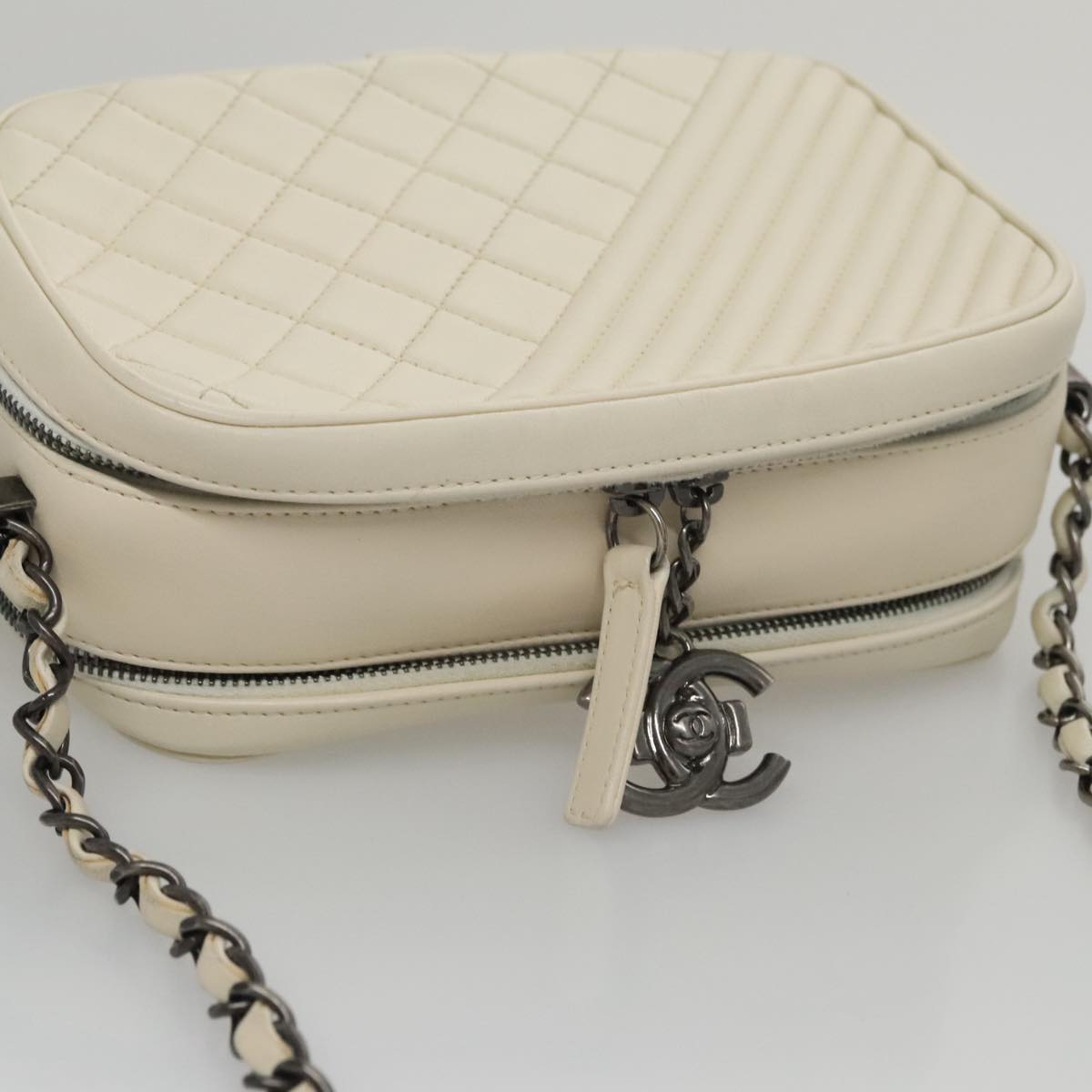 CHANEL Matelasse Chain Shoulder Bag Lamb Skin White CC PP060