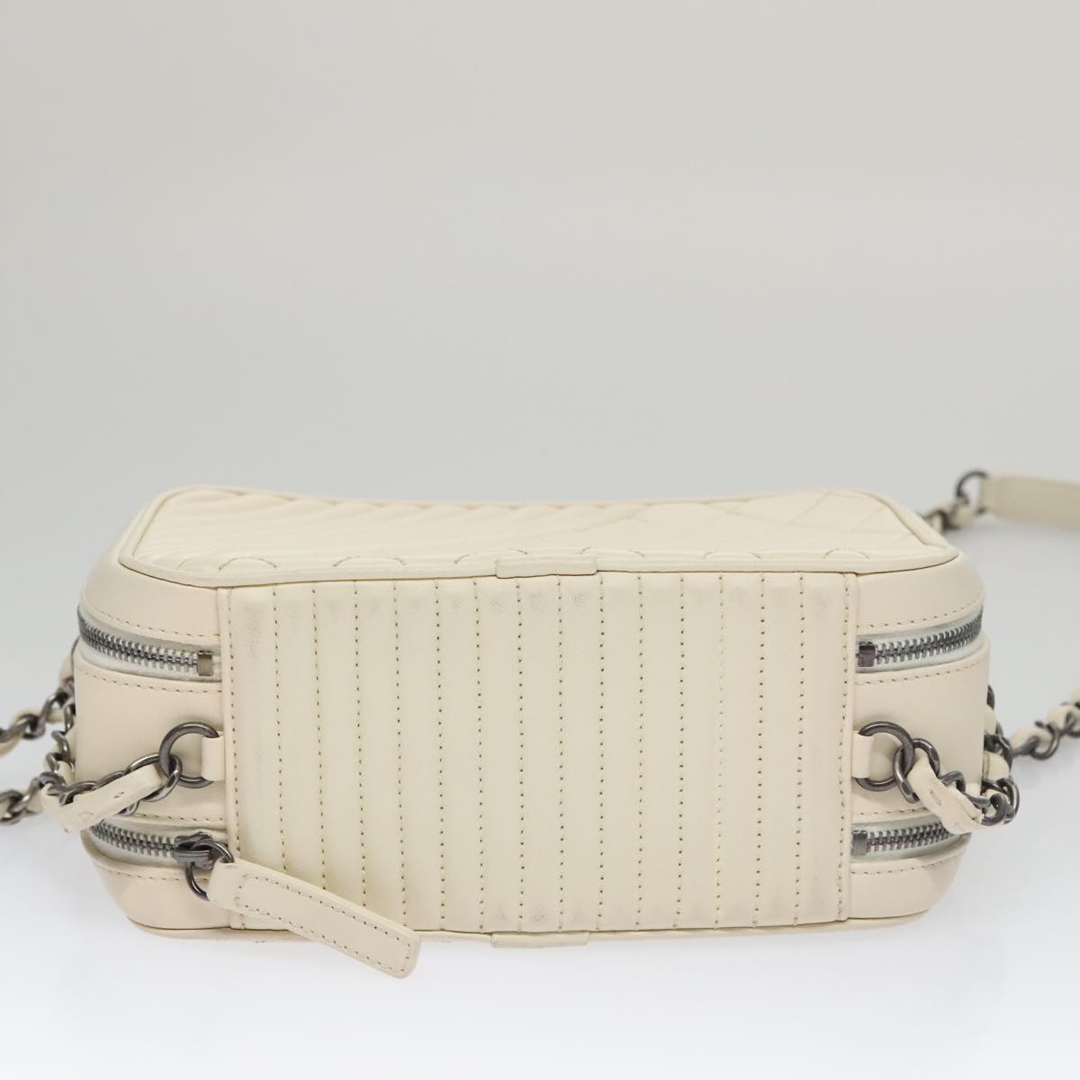 CHANEL Matelasse Chain Shoulder Bag Lamb Skin White CC PP060