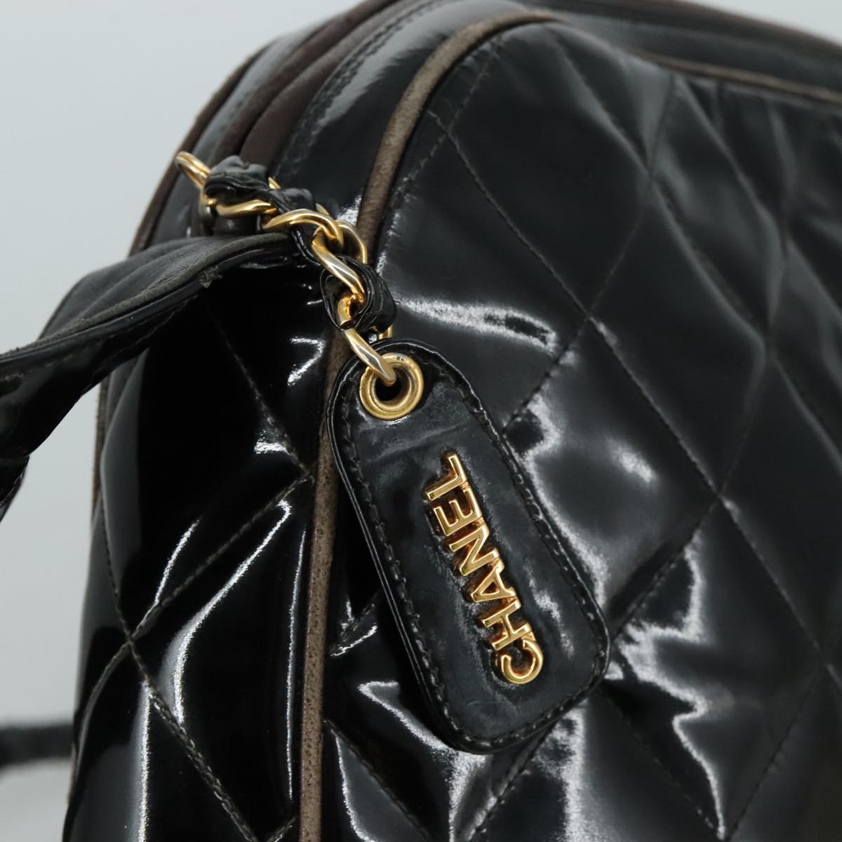 CHANEL Matelasse Shoulder Bag Patent Leather Black Gold CC PP073