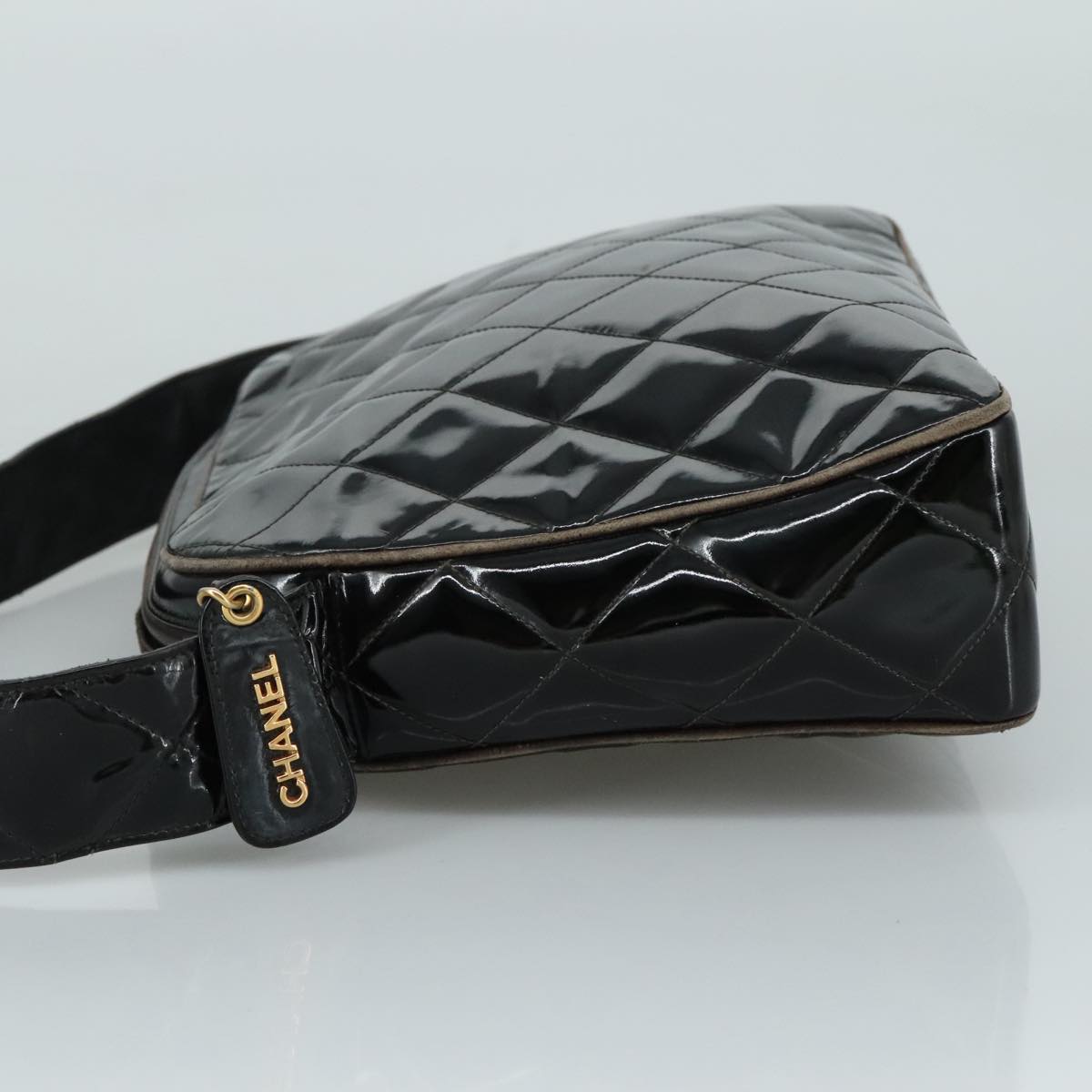 CHANEL Matelasse Shoulder Bag Patent Leather Black Gold CC PP073
