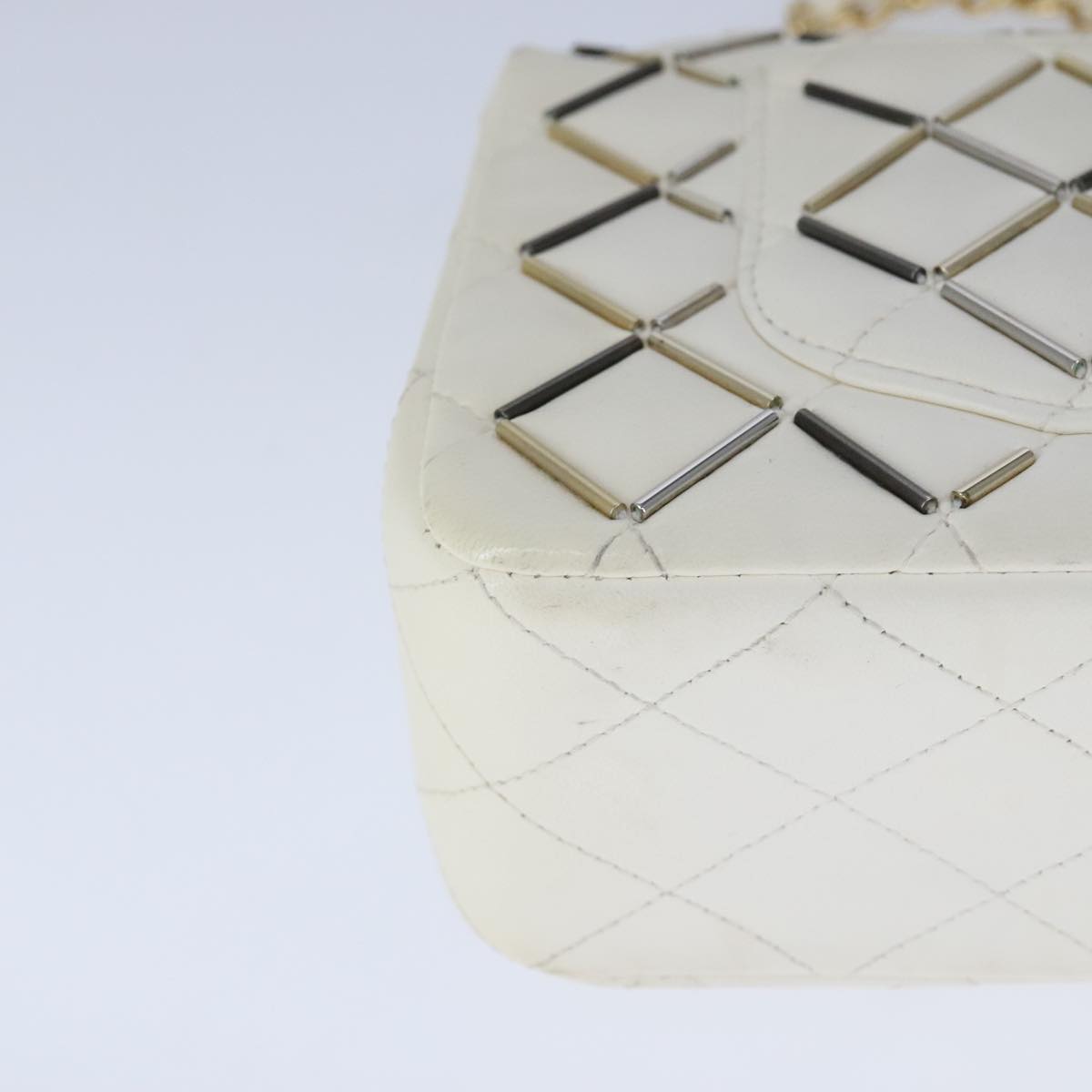 CHANEL Matelasse Chain Shoulder Bag Lamb Skin White CC PP140A