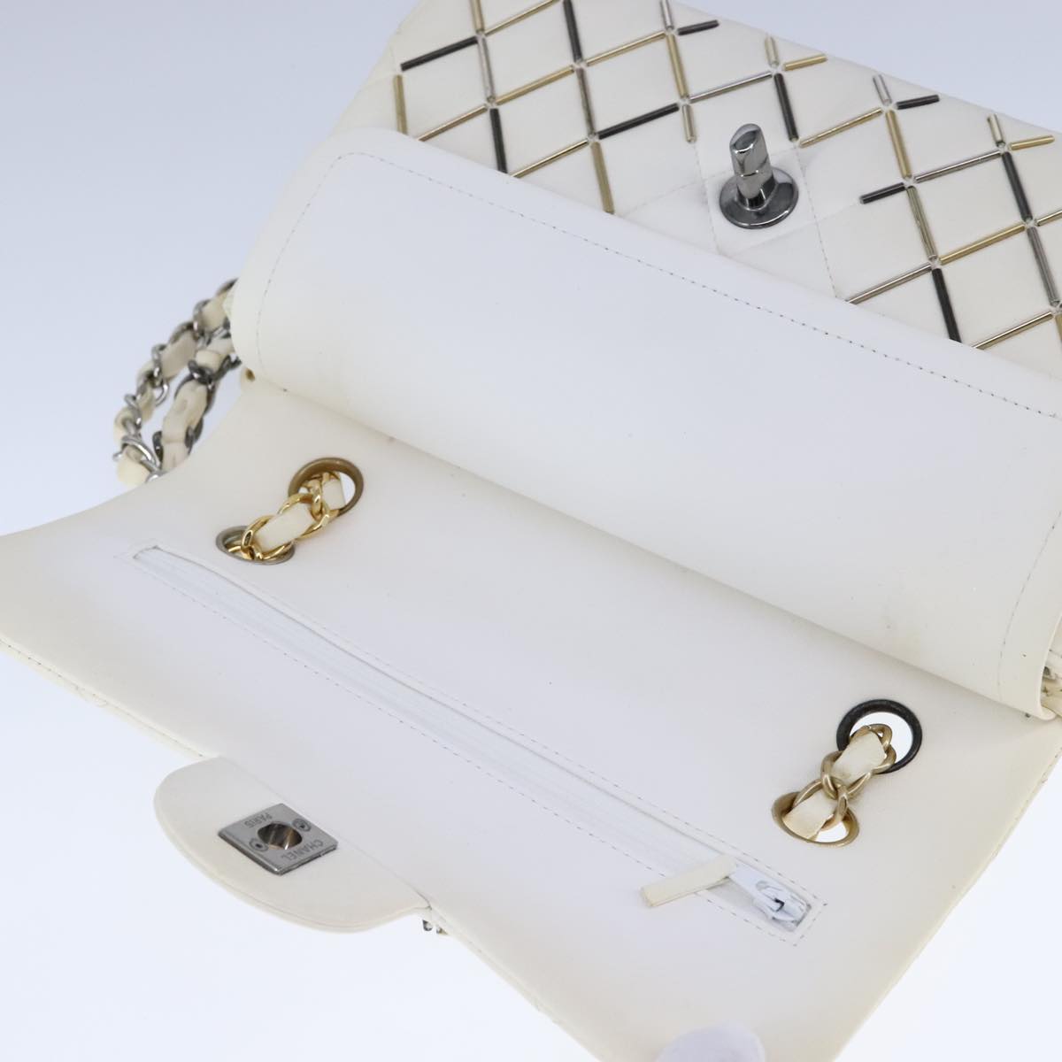 CHANEL Matelasse Chain Shoulder Bag Lamb Skin White CC PP140A