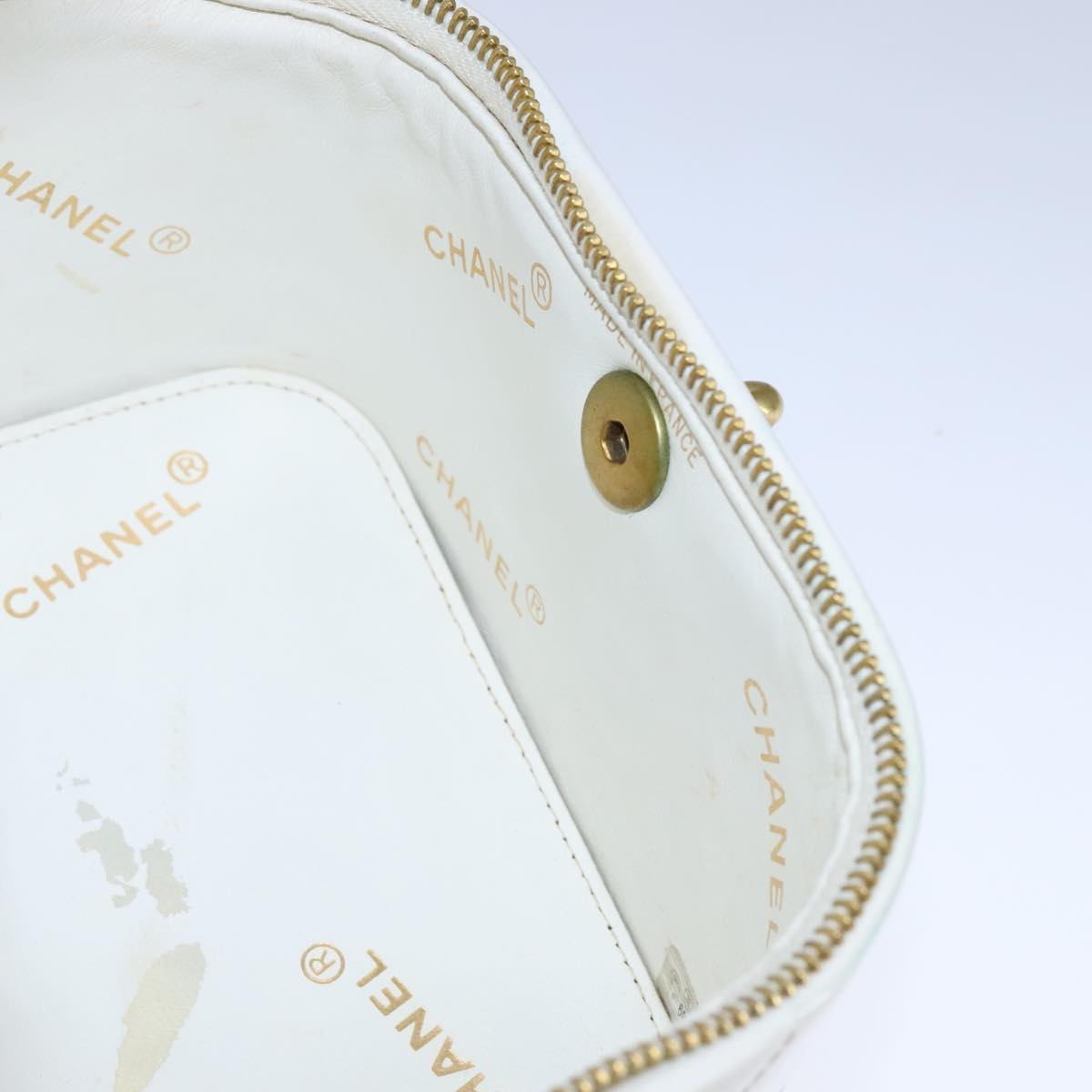 CHANEL Matelasse Vanity Cosmetic Pouch Patent leather White Gold CC PP147