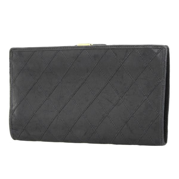Chanel null Leather 2 in New Condition