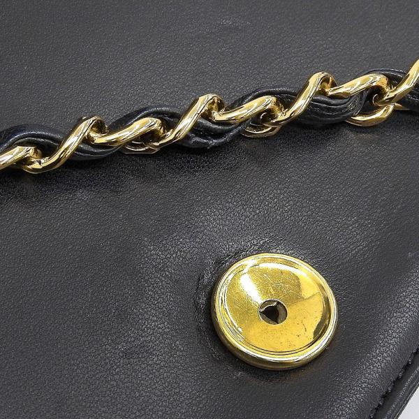 Chanel null Leather Crossbody Bag A03568