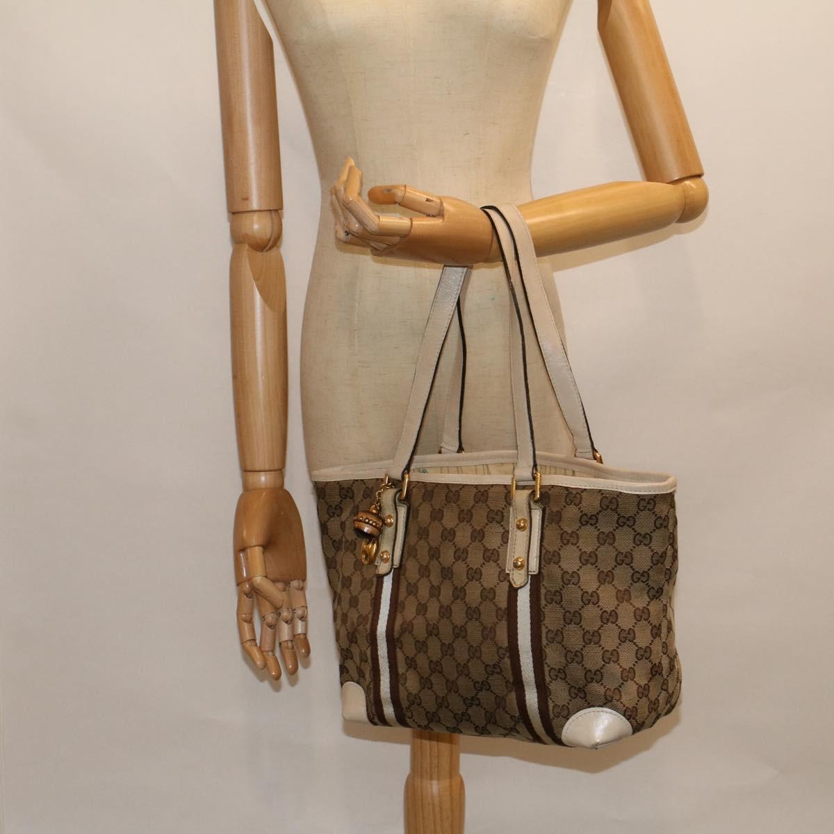 GUCCI GG Canvas Sherry Line Bamboo Tote Bag Canvas Beige 137396 th4311