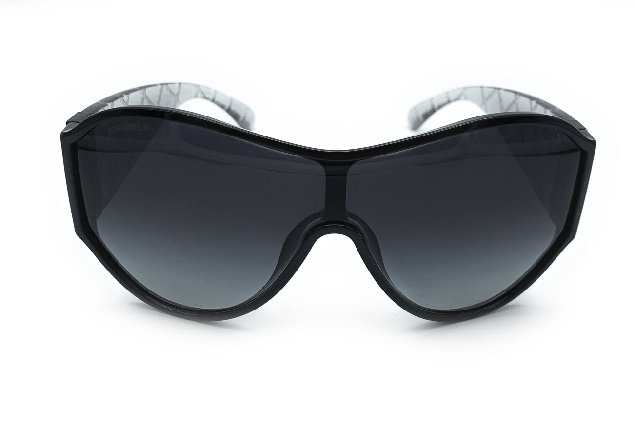 CHANEL 5426 c.501/S6 Acetate Quilted CC Sunglasses