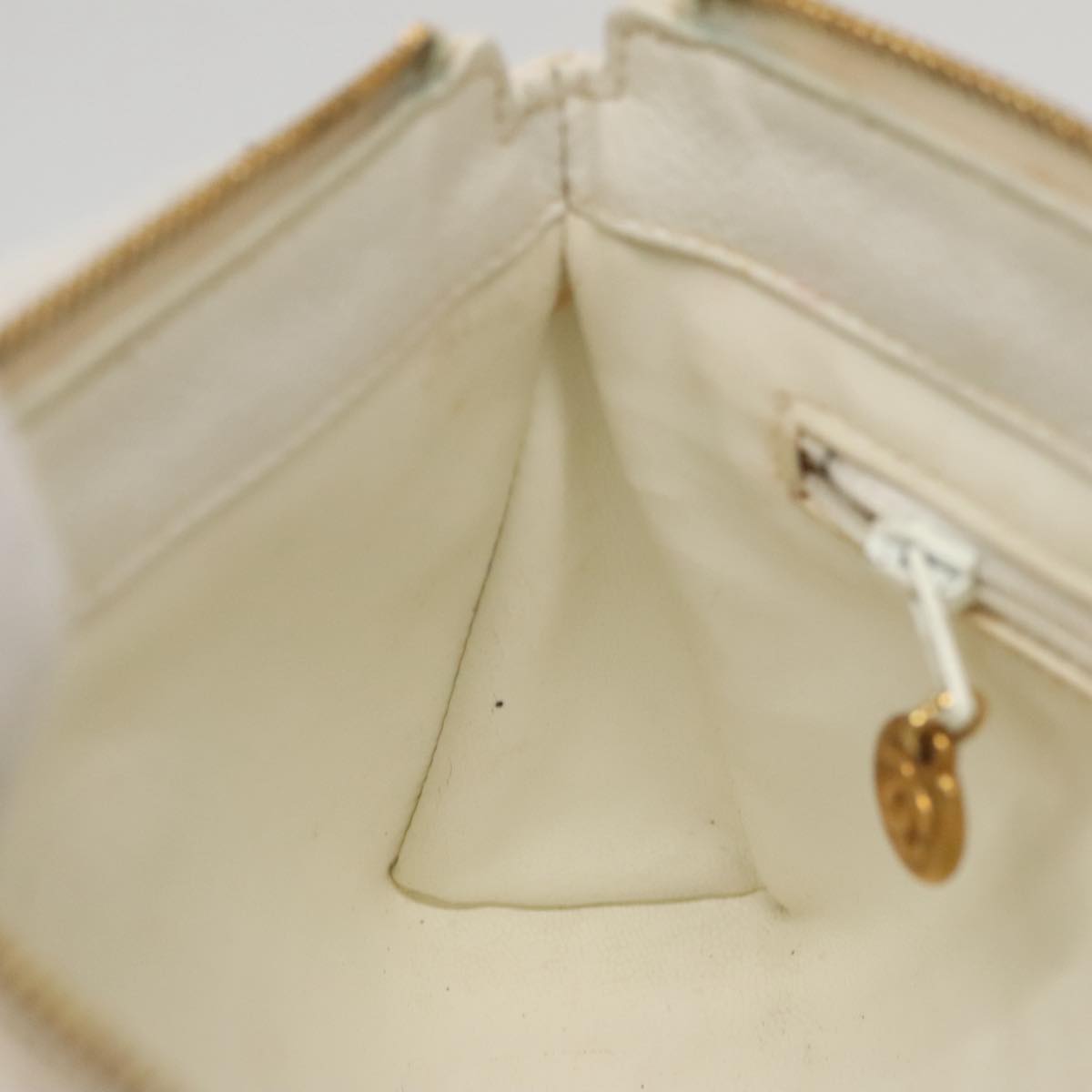 CHANEL Pouch Caviar Skin White Gold CC ti2536