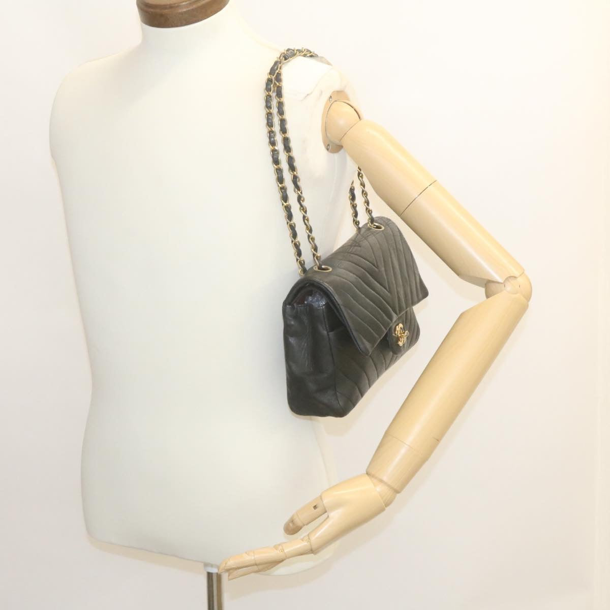 CHANEL Mademoiselle Turn Lock Flap Shoulder Bag Lamb Skin Black CC ai677A