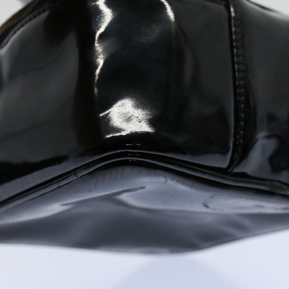 CHANEL Vanity Cosmetic Pouch Patent leather Black CC yb378