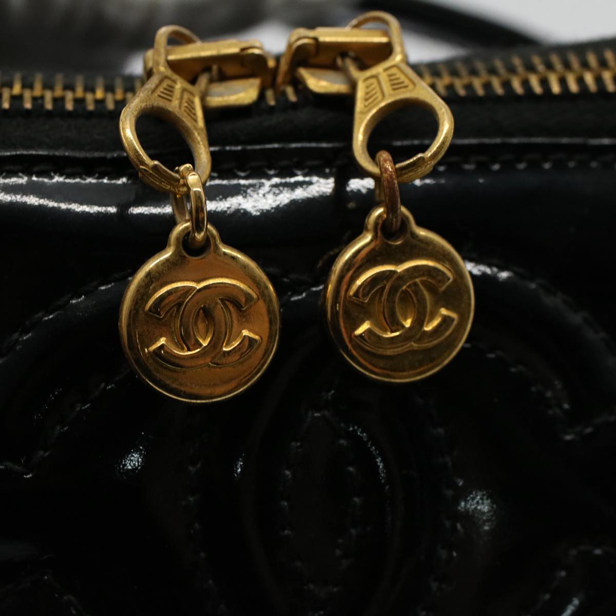 CHANEL Vanity Cosmetic Pouch Patent leather Black CC yb378