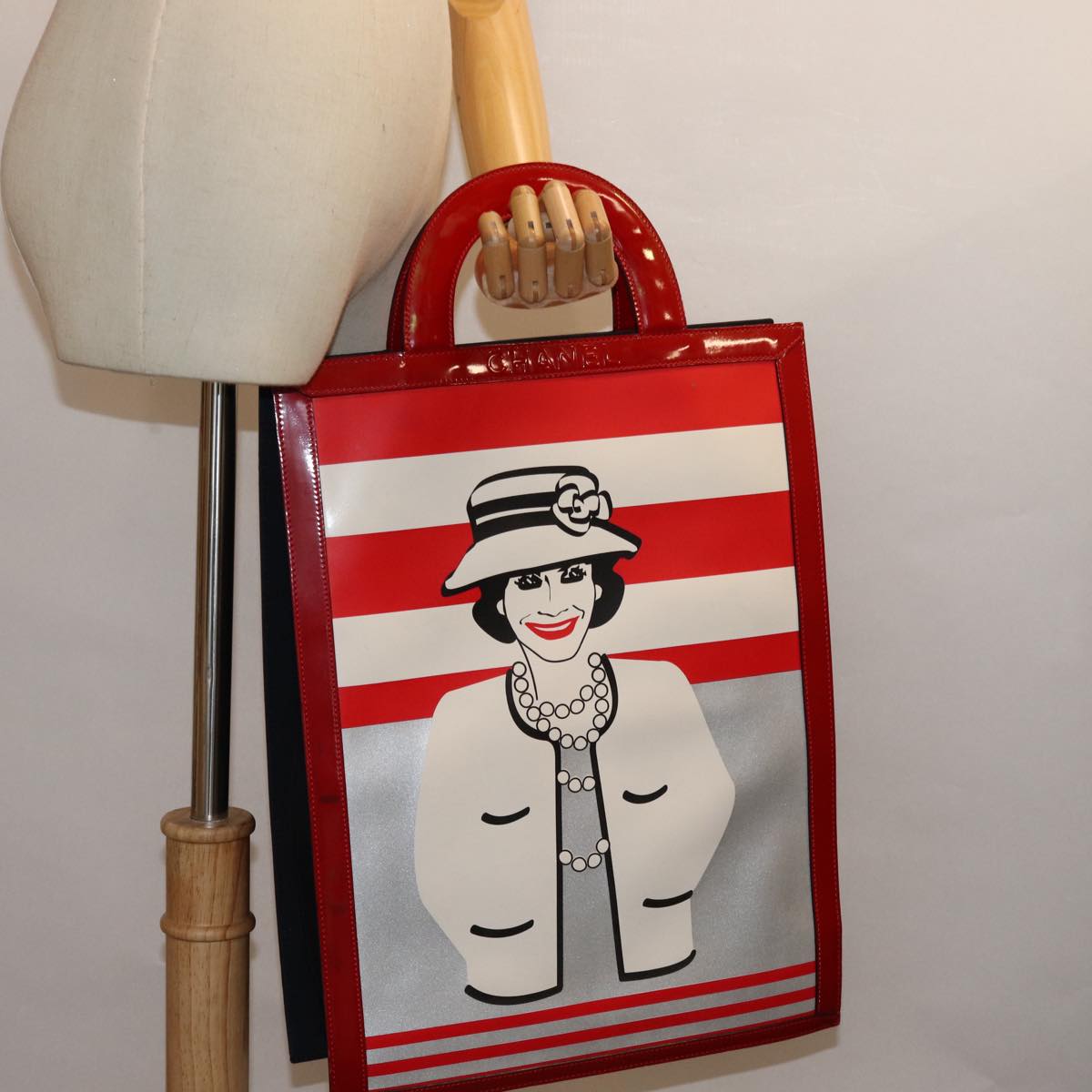 CHANEL Mademoiselle Hand Bag Enamel Leather White Red CC yk12409A