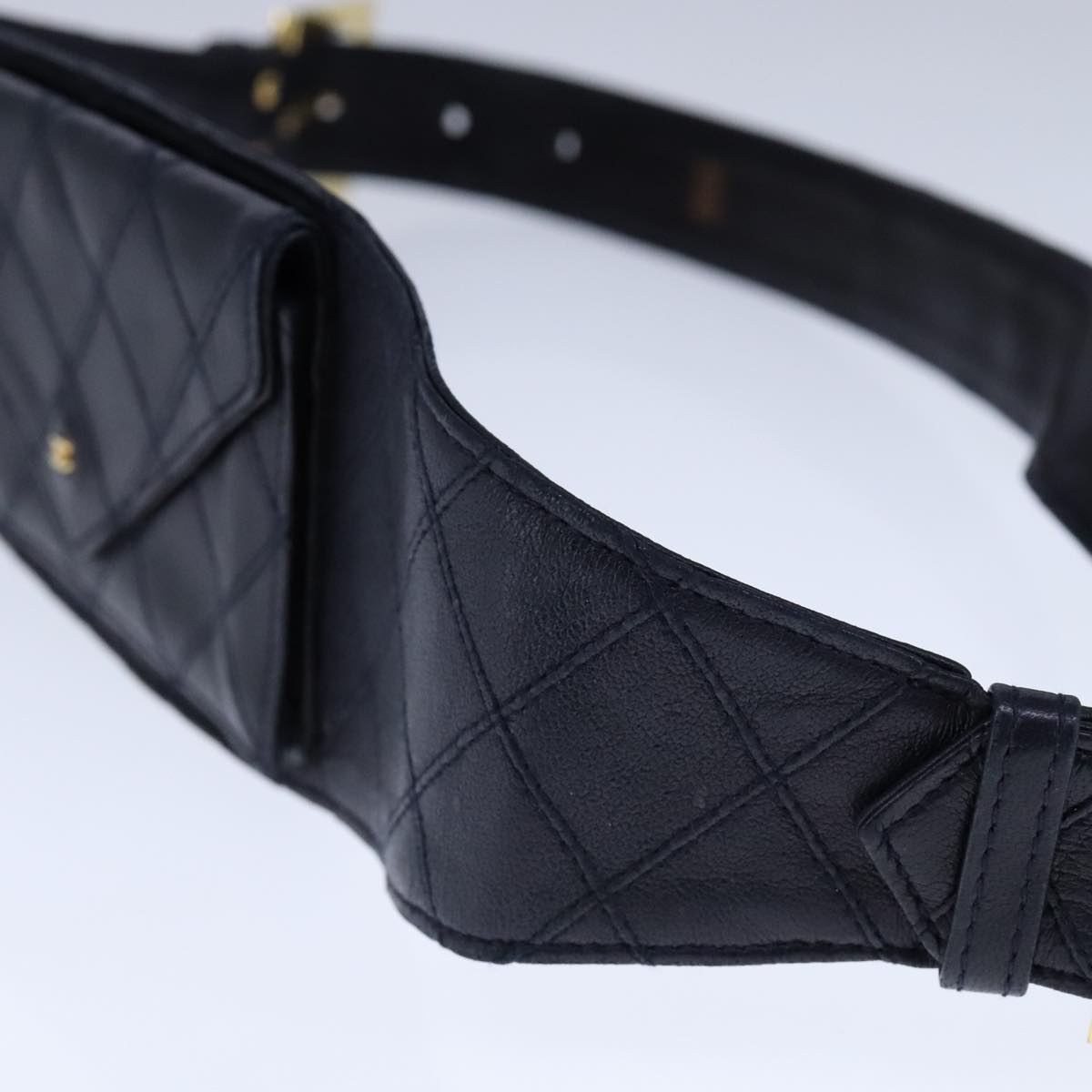 CHANEL Bicolore Waist Pouch Lamb Skin Navy Gold CC yk16227