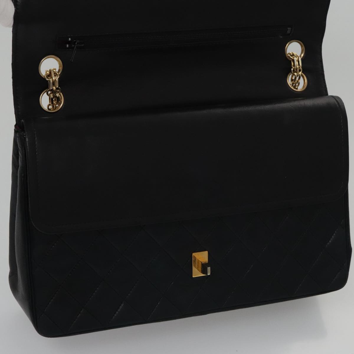 CHANEL Matelasse Chain Hand Bag Lamb Skin Vintage Black Gold CC yk16436