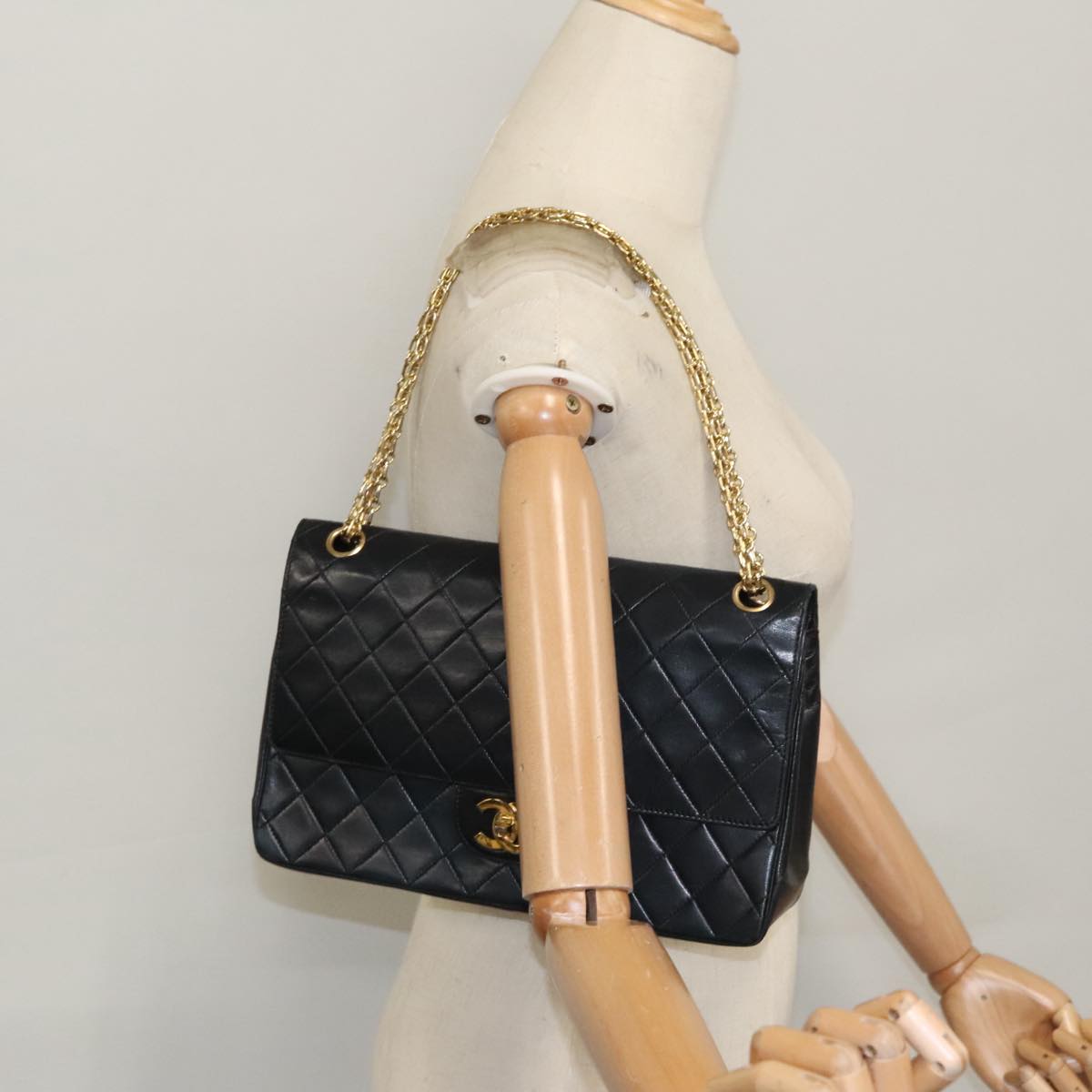 CHANEL Matelasse Chain Hand Bag Lamb Skin Vintage Black Gold CC yk16436