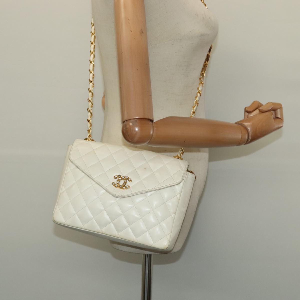CHANEL Matelasse Chain Shoulder Bag Lamb Skin White Gold CC yk17083