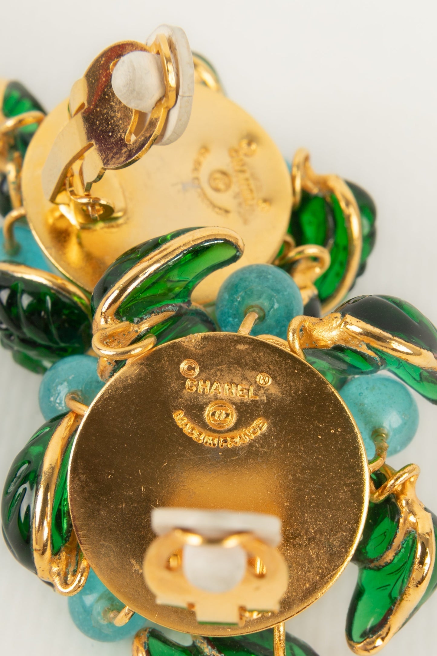 Boucles d'oreilles en pte de verre Chanel