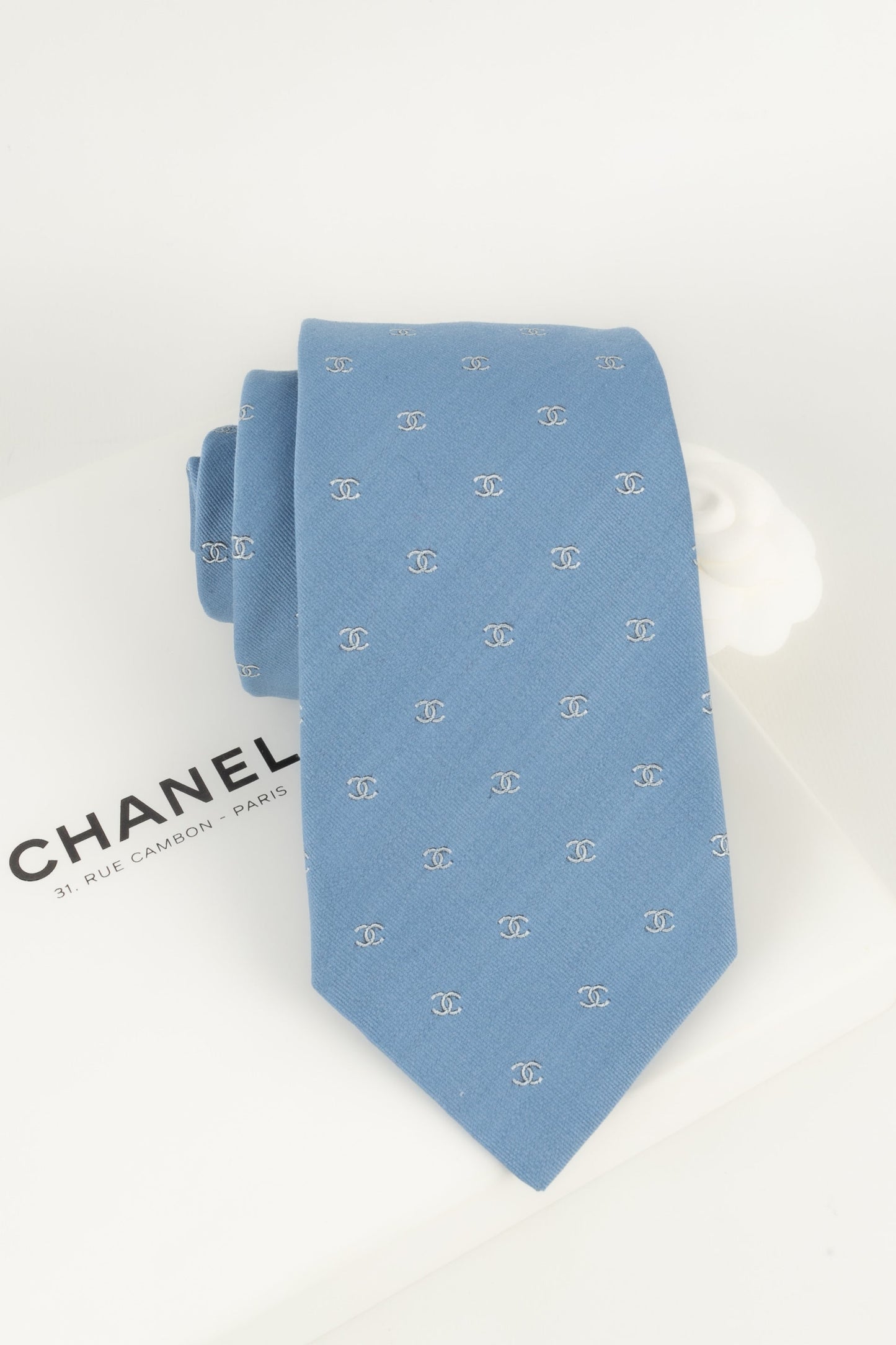 Cravate Chanel