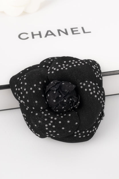 Broche camlia Chanel