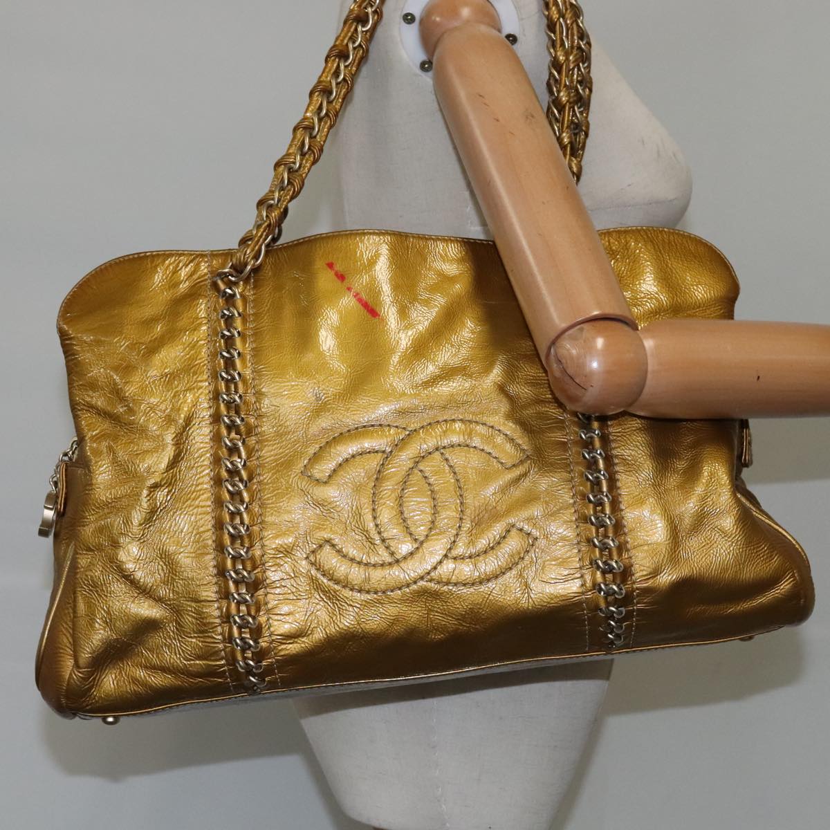 CHANEL Chain Shoulder Bag Patent Leather Gold CC 101963