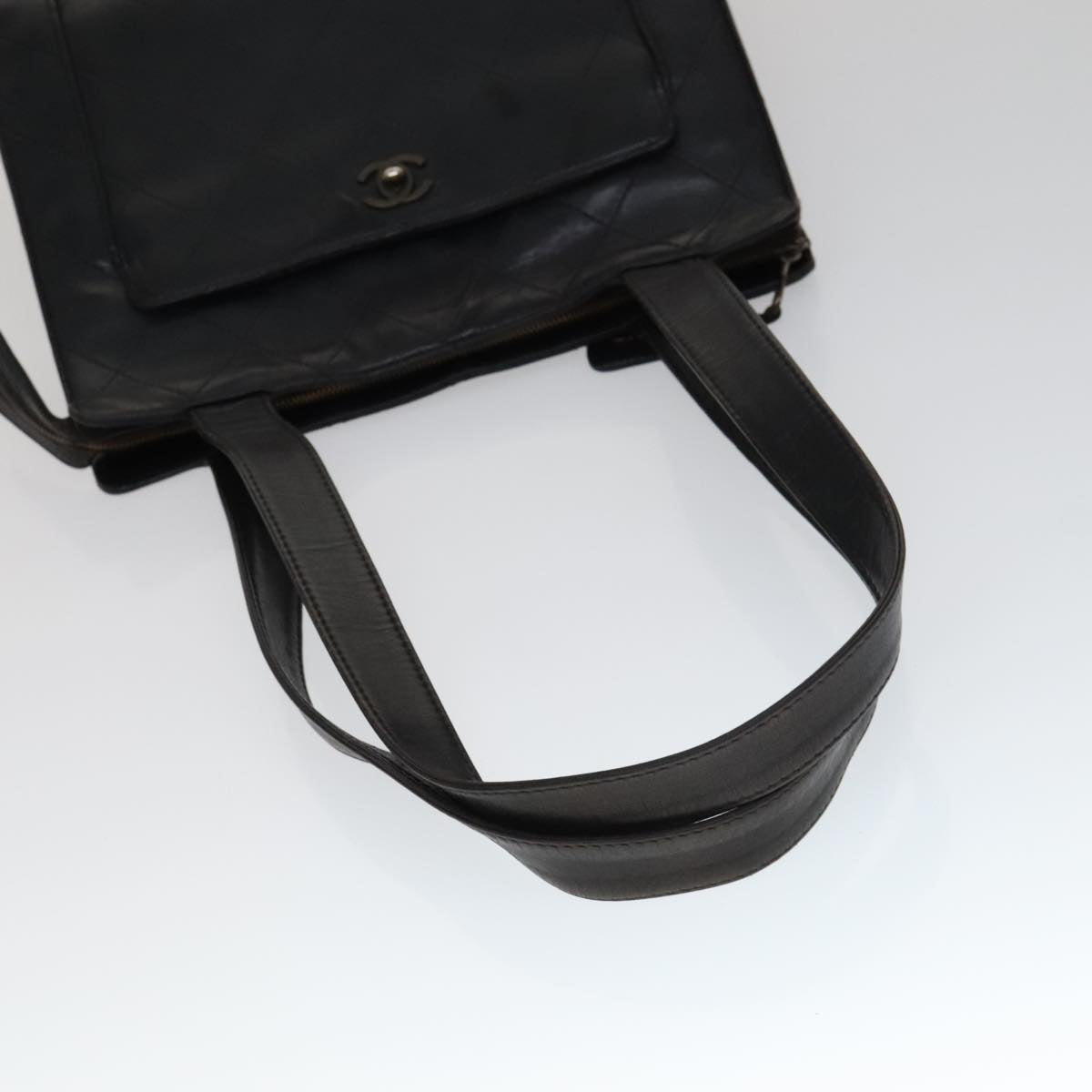 CHANEL Matelasse Shoulder Bag Leather Black CC 105958
