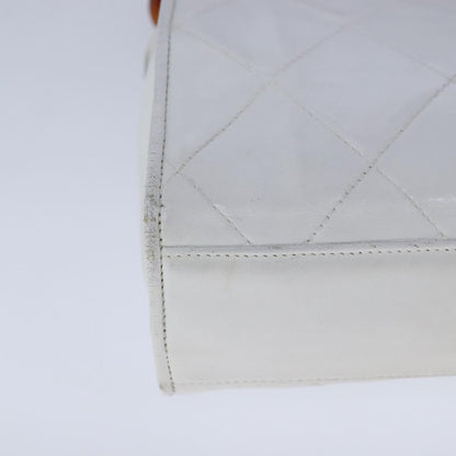 CHANEL Matelasse Shoulder Bag Leather White CC 106385