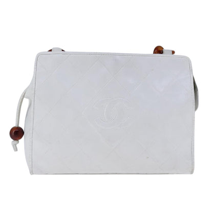 CHANEL Matelasse Shoulder Bag Leather White CC 106385