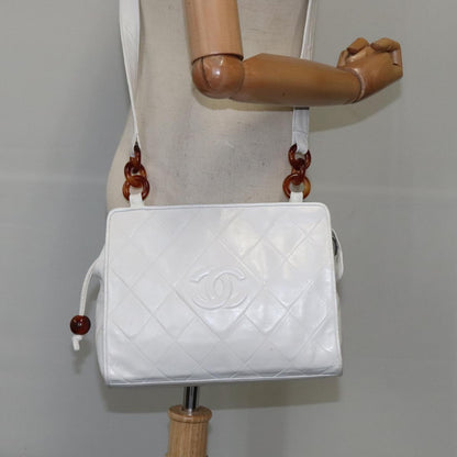 CHANEL Matelasse Shoulder Bag Leather White CC 106385