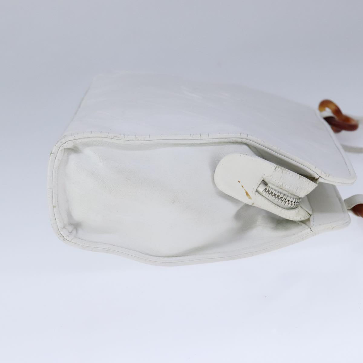 CHANEL Matelasse Shoulder Bag Leather White CC 106385
