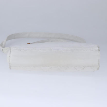 CHANEL Matelasse Shoulder Bag Leather White CC 106385
