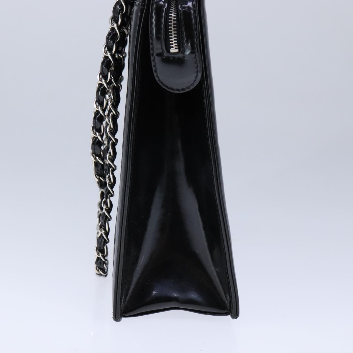 CHANEL Chain Shoulder Bag Patent leather Black CC 106395