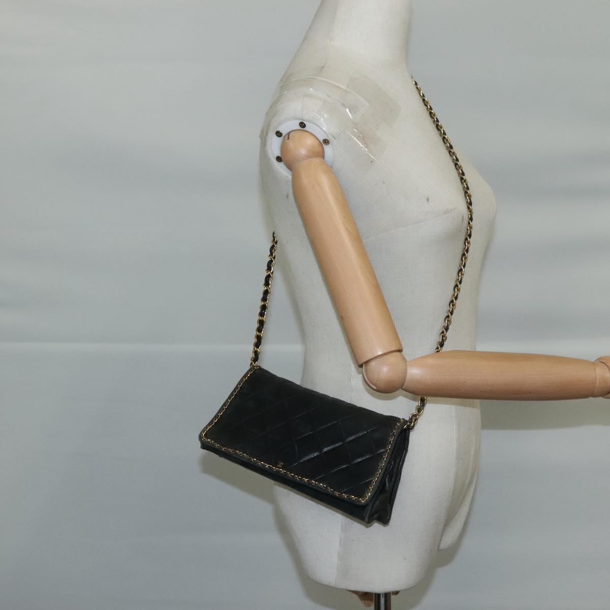 CHANEL Chain Shoulder Bag Leather Black CC 106420