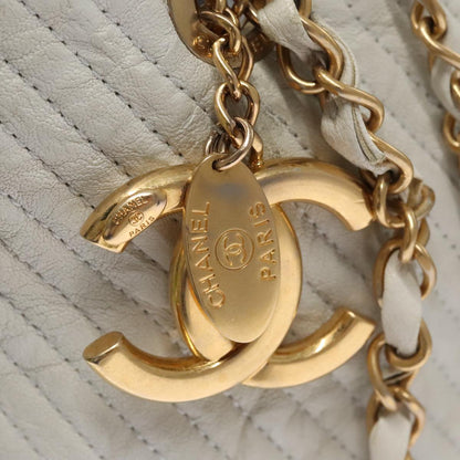 CHANEL Chain V Stitch Shoulder Bag Leather White Gold CC 106441