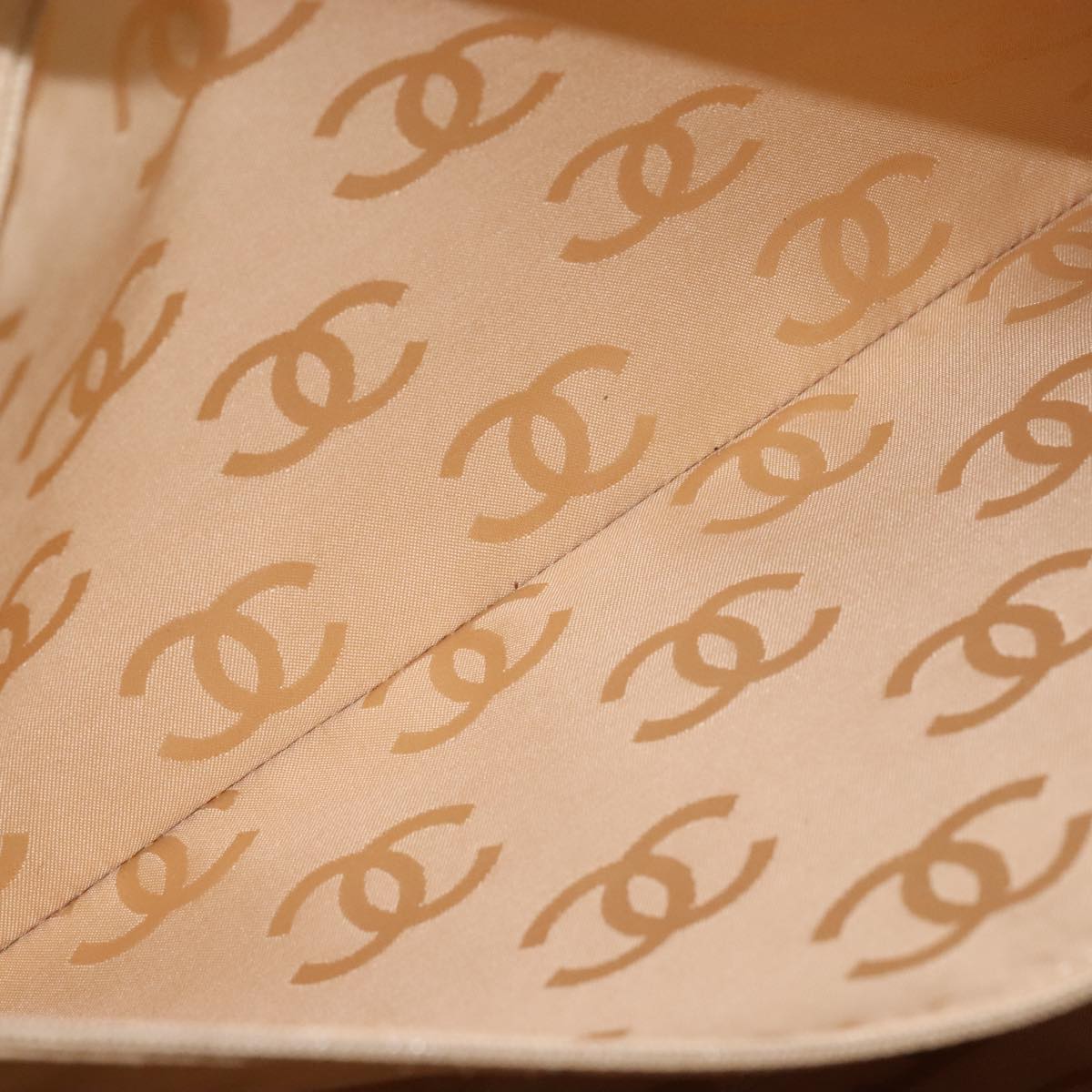 CHANEL Wild Stitch Matelasse Shoulder Bag Leather Beige Gold CC 106837