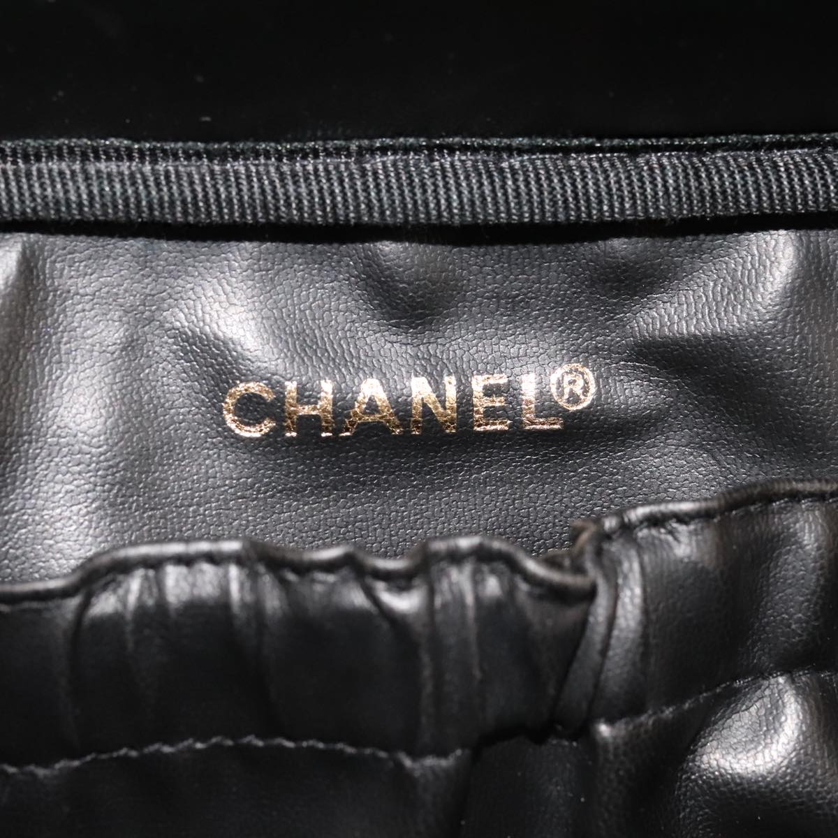 CHANEL Vanity Cosmetic Pouch Caviar Skin Wine Red CC 107627A