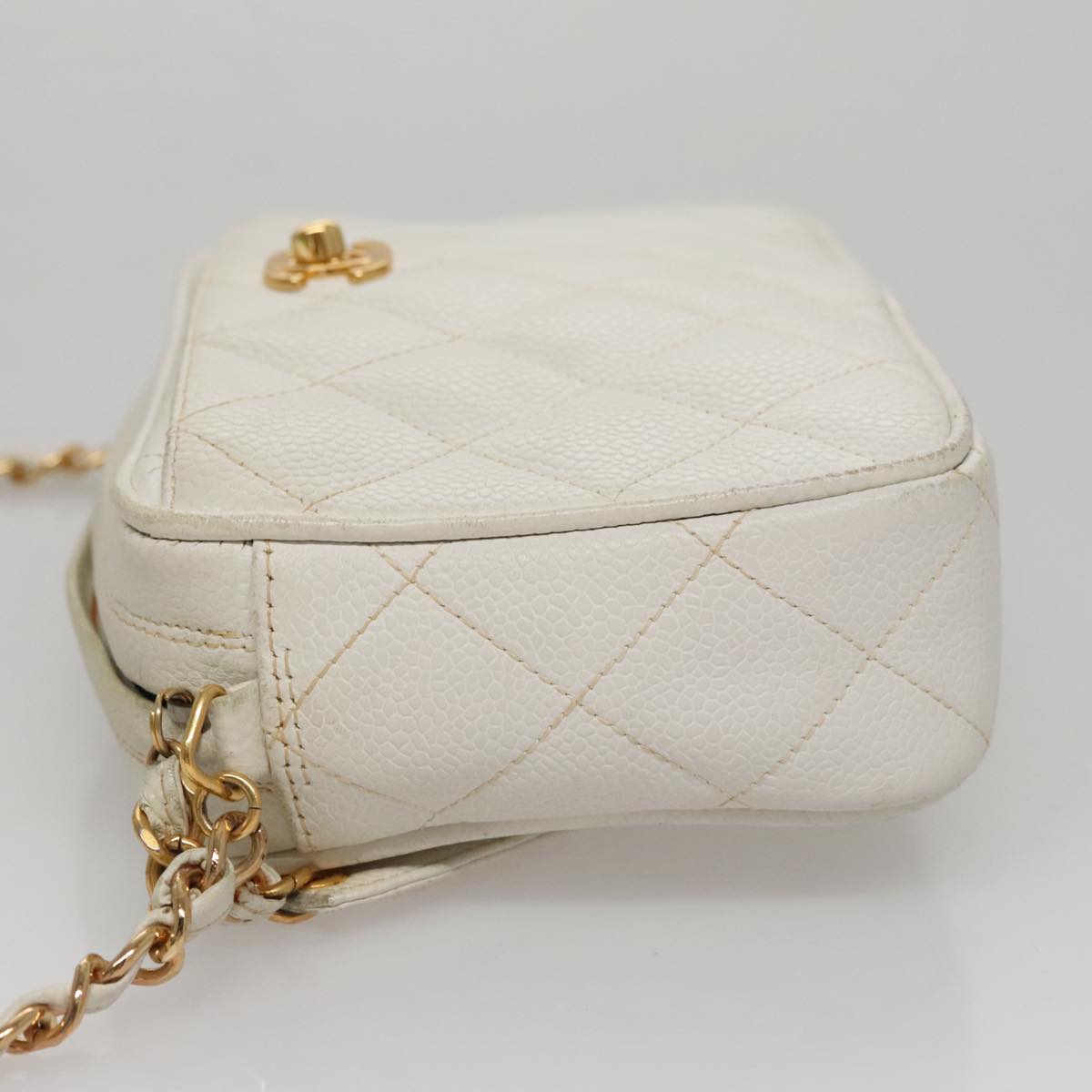 CHANEL Matelasse Chain Shoulder Bag Caviar Skin White Gold CC 107702