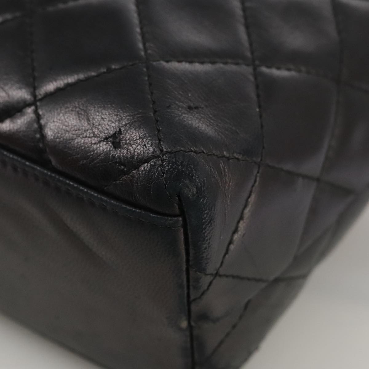 CHANEL Matelasse Shoulder Bag Lamb Skin Black Gold CC 108071