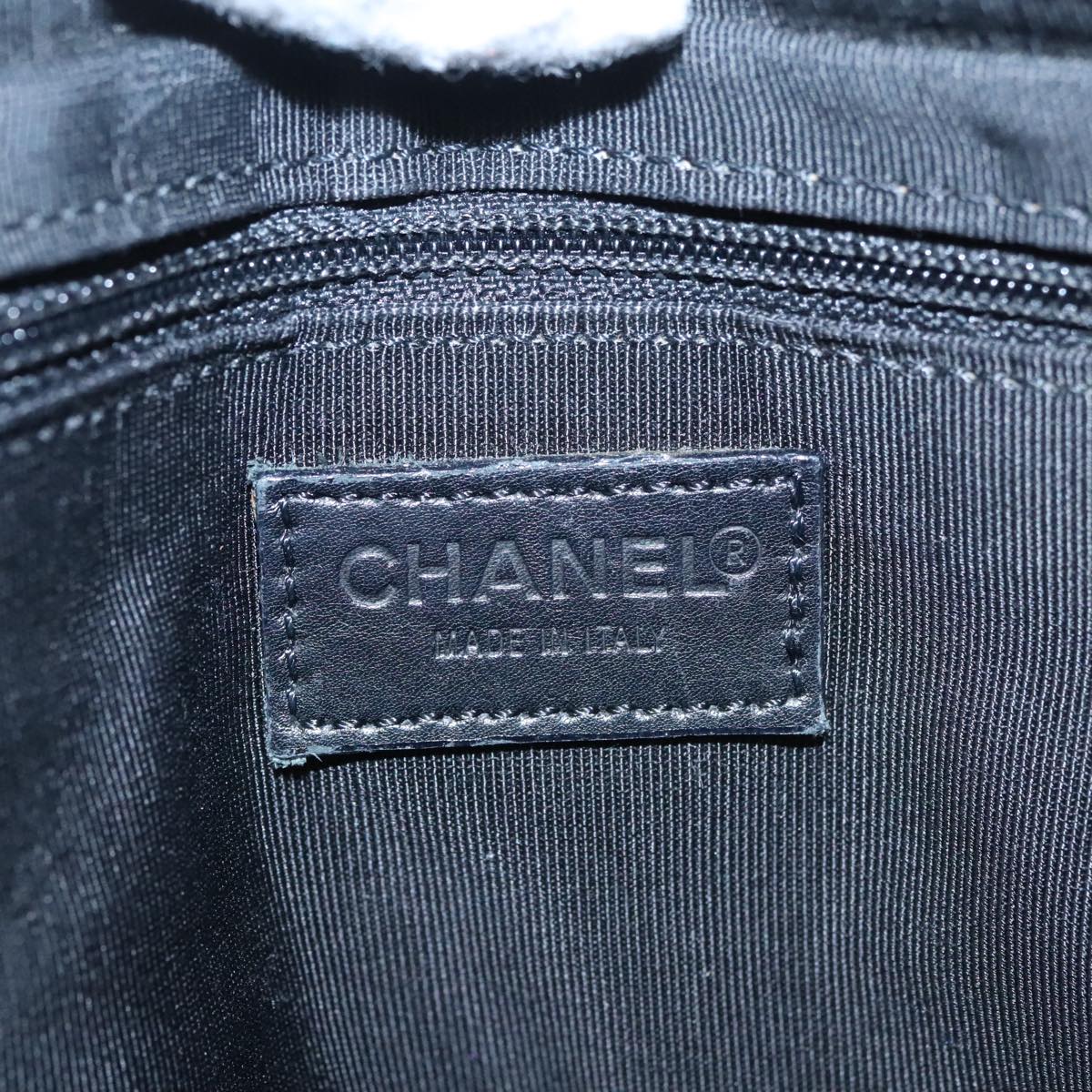 CHANEL Chain Shoulder Bag Leather Black CC 108324