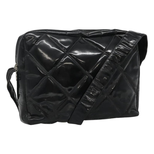 CHANEL Matelasse Shoulder Bag Patent leather Black Gold CC 114045