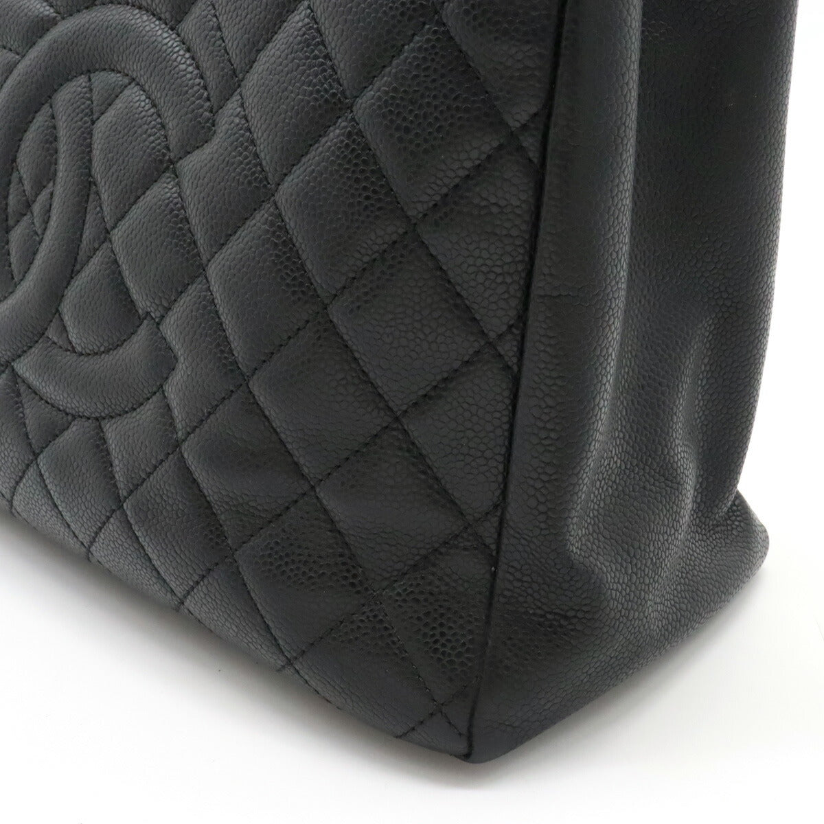 Chanel Caviar Matelasse Chain Tote Bag A50995
